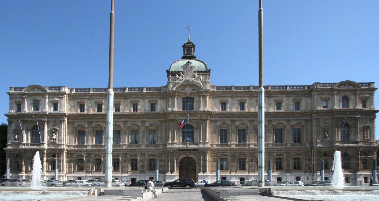 Joli T2 Moderne Au Coeur De Marseille - Place Castellane Exterior photo